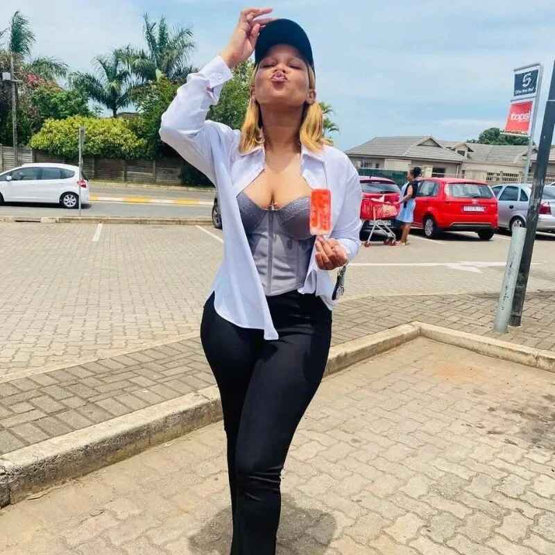 SAMMIE_SHARI
