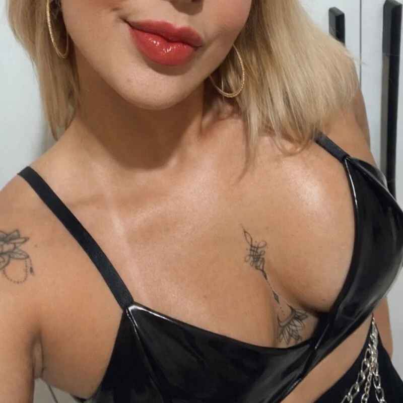 ViviMarlowe28