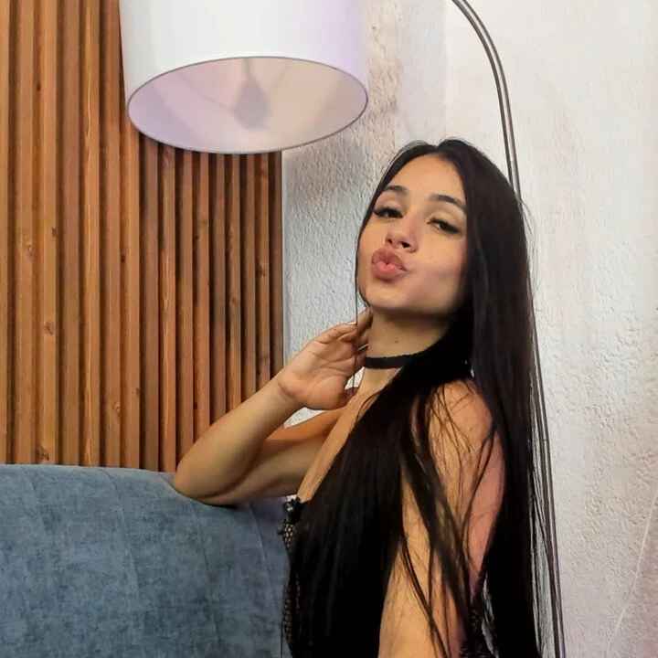 alice_twerk