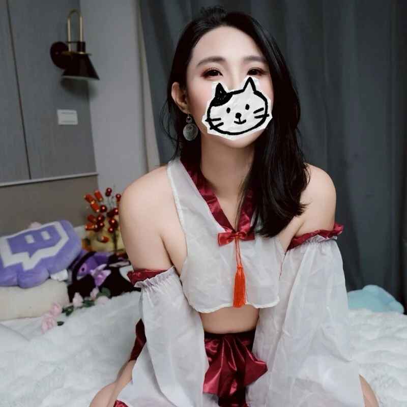 yourbootygirl