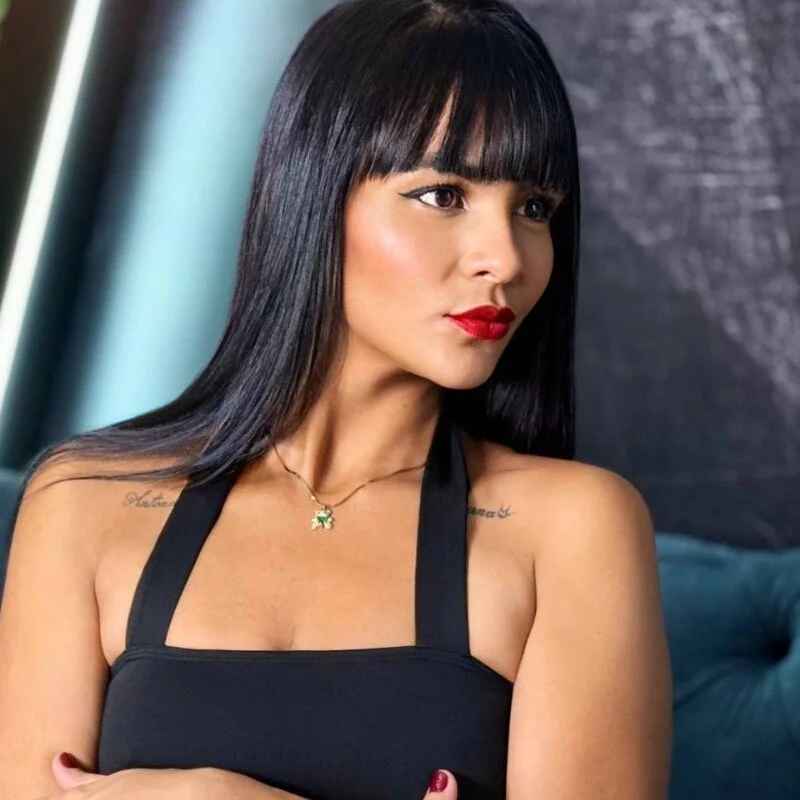 LuxeBrunetteXXX