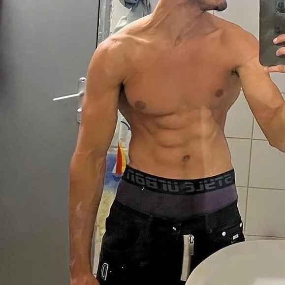 rnboy_hot