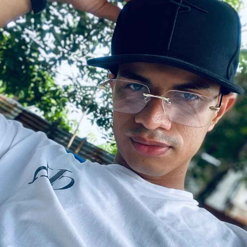 Alexander19Che