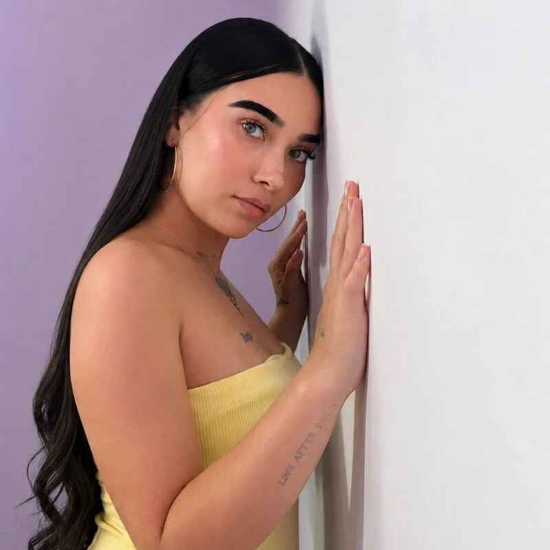 Meggan_Rosse01