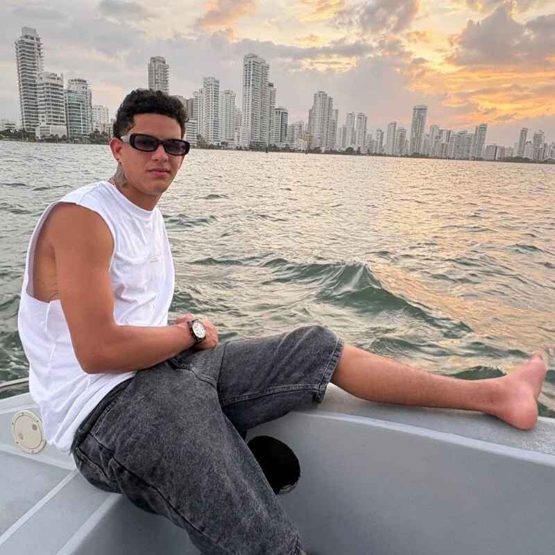 theo_bigcock_