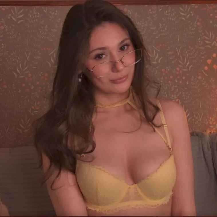 LeilaHoney