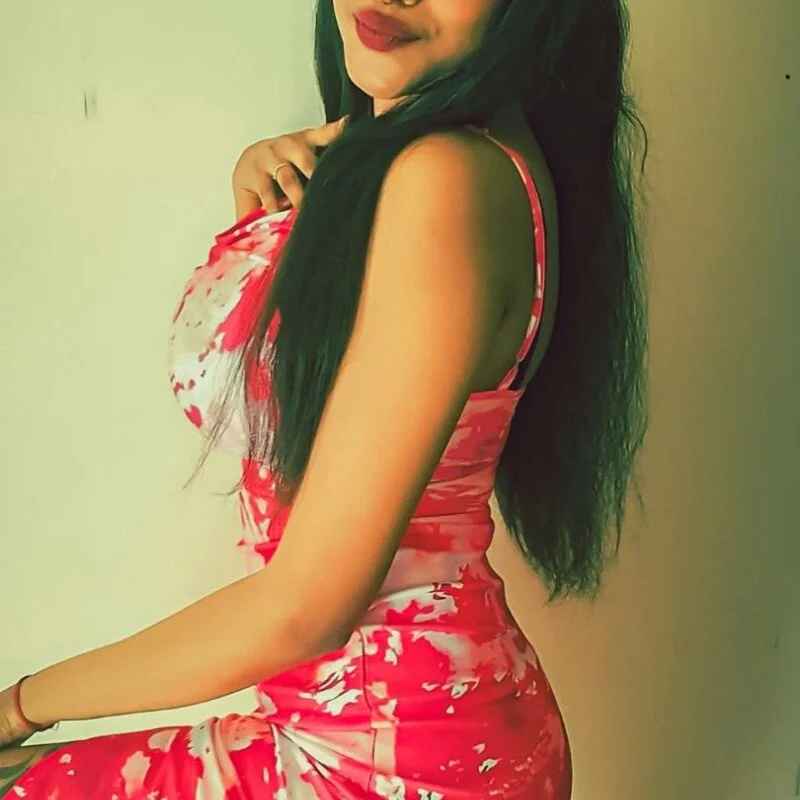 Shanaya_HotX
