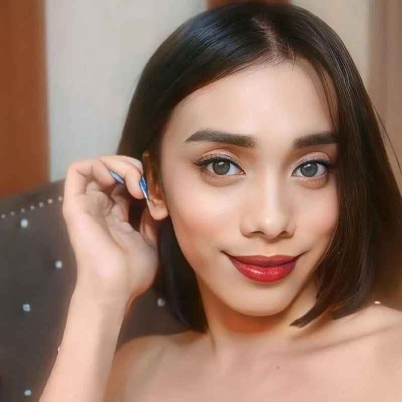 Samantha_Hollywood