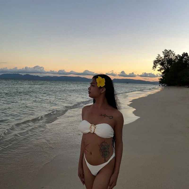 Naya_Hilton