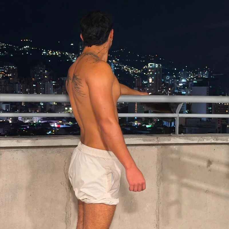 axel_black7
