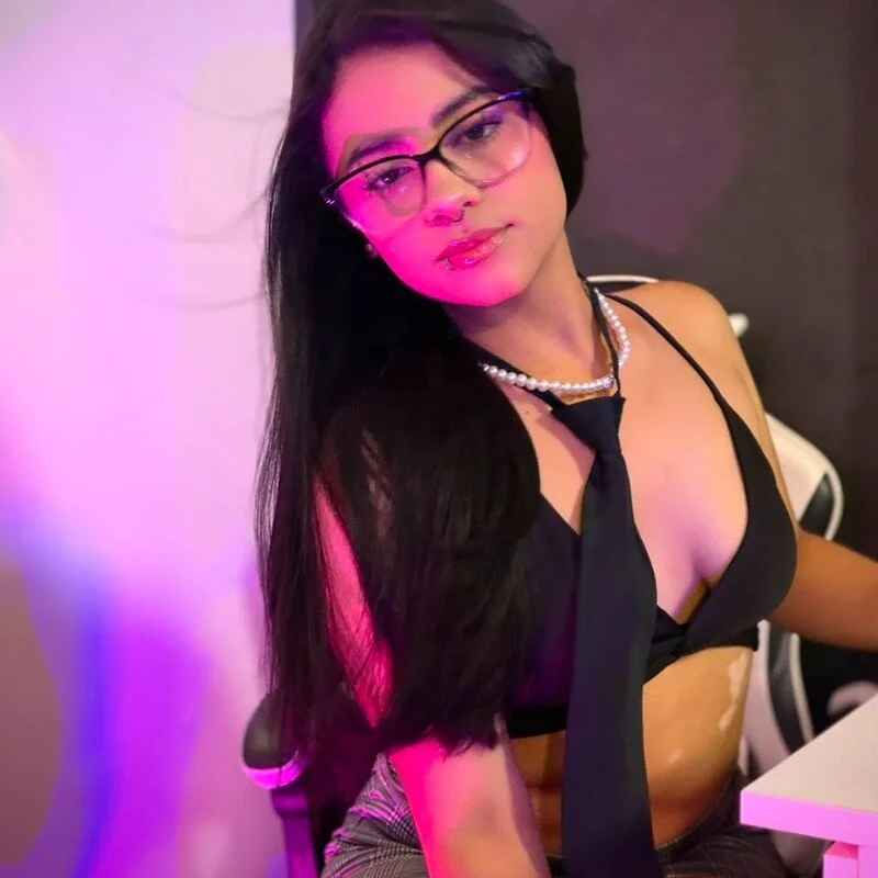 NiaVelvet18