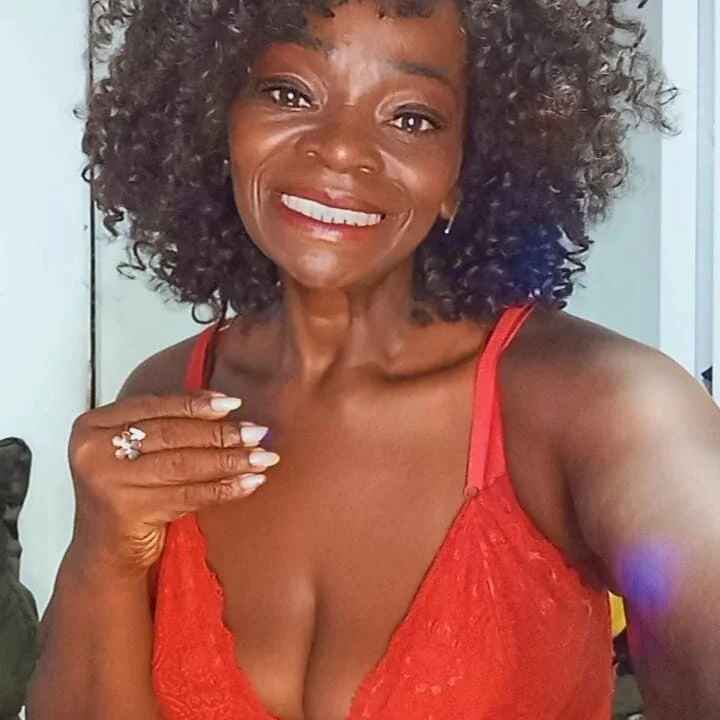 QueenLorena25