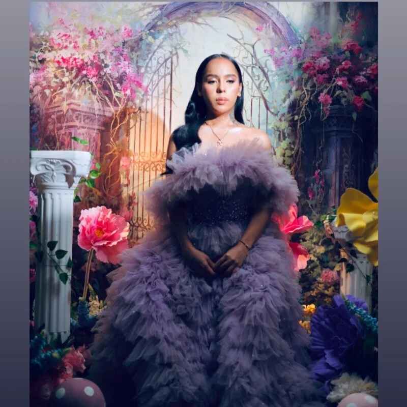 Divine___Eloeura