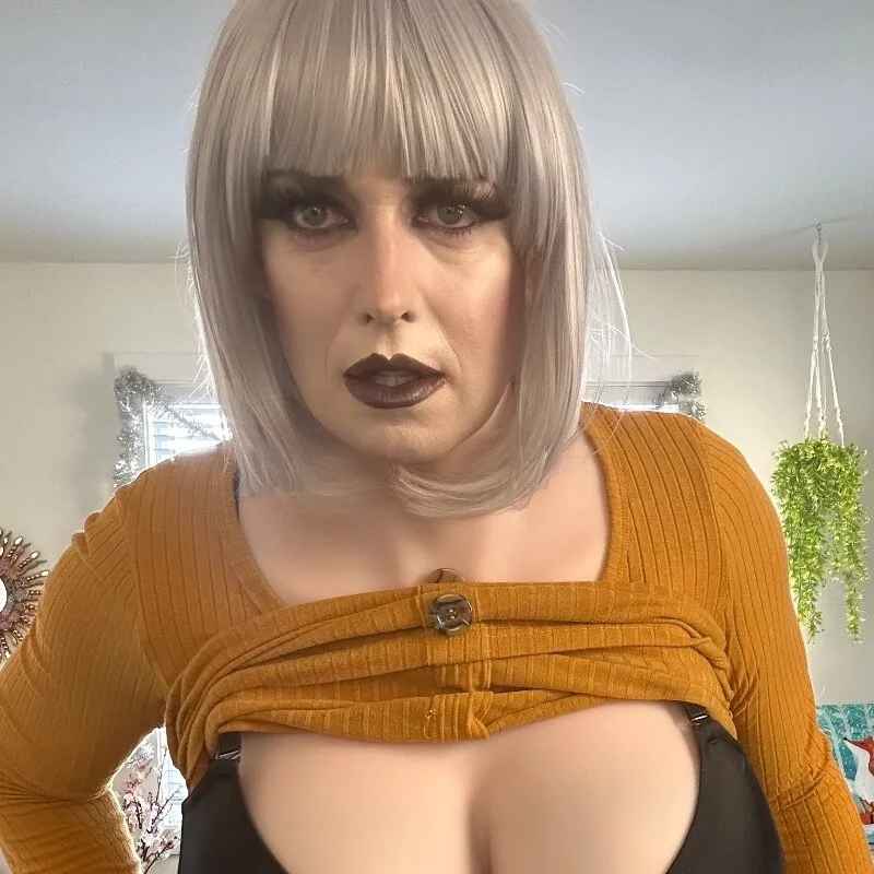 Danielle_tv33