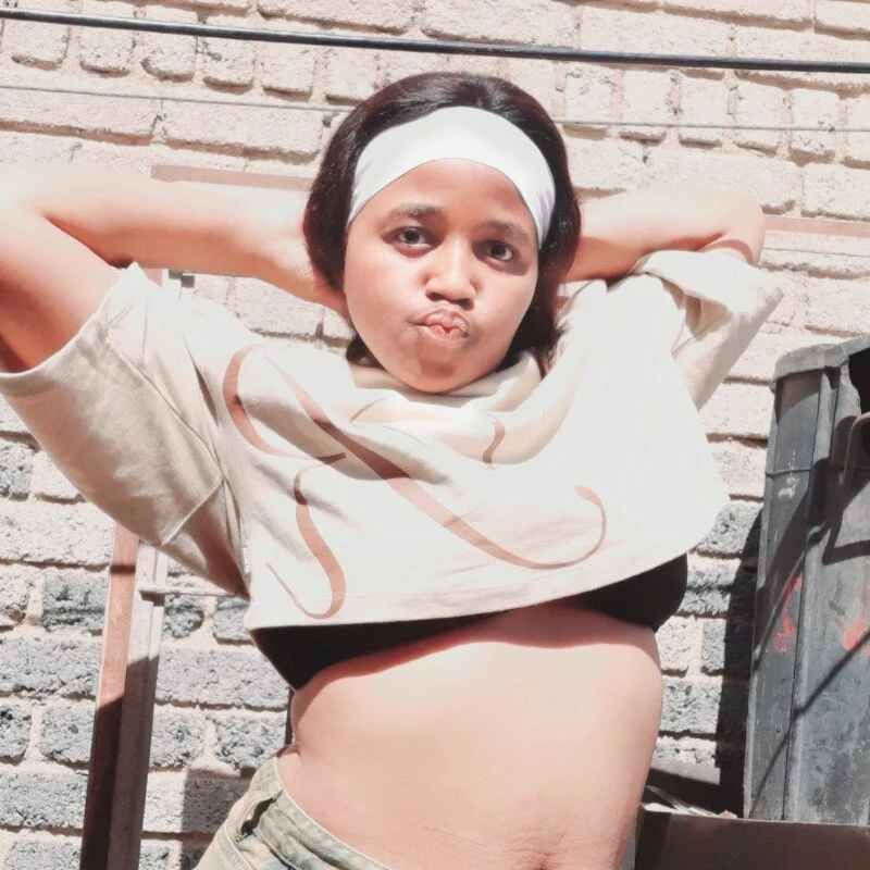 petite46