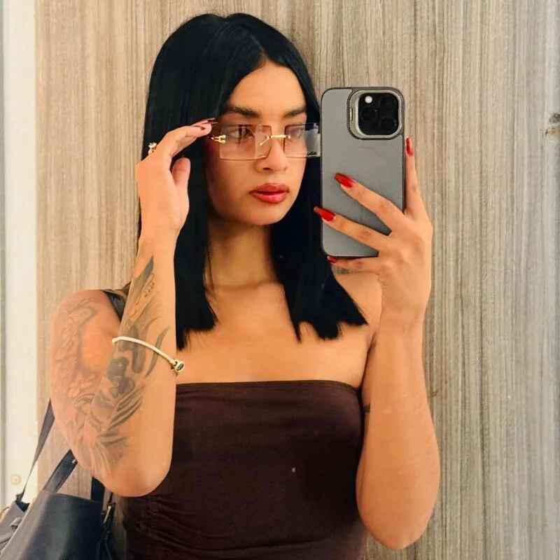 Annacherry_77