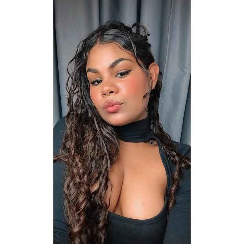 yaazhinii
