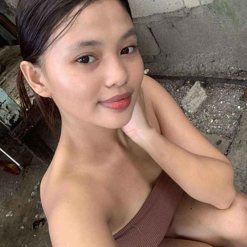 Sexylips_pinay
