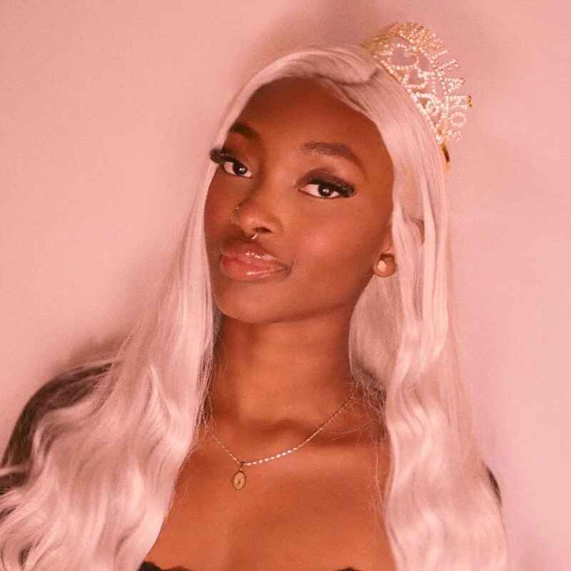 ahvi_ebony