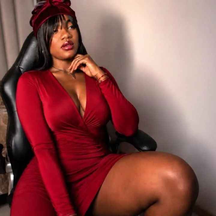 Mia_boobs24