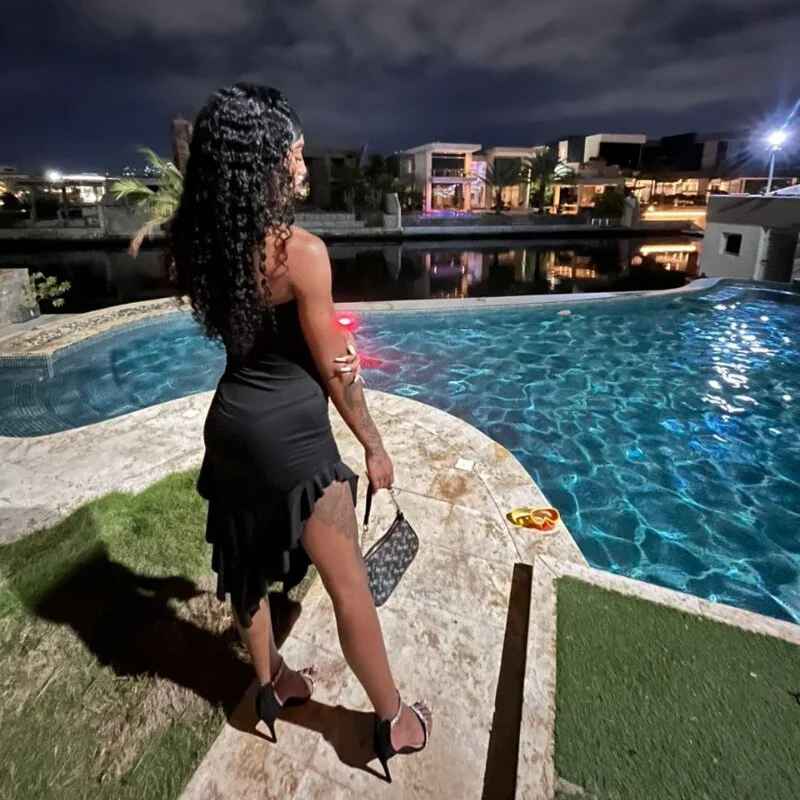 bihanka_sexy_black