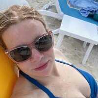 JulieHolliday — FansOnlyX creator profile
