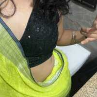Shreya8999 — FansOnlyX creator profile