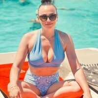 Roxee33 — FansOnlyX creator profile