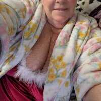 Playful_MILF_Demi — FansOnlyX creator profile