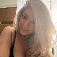 SarahLynz — FansOnlyX creator profile