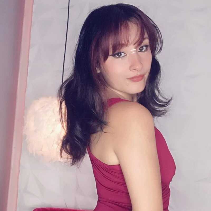 Vale_Rosse_ — FansOnlyX creator profile