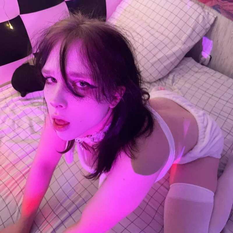Simochka_w — FansOnlyX creator profile