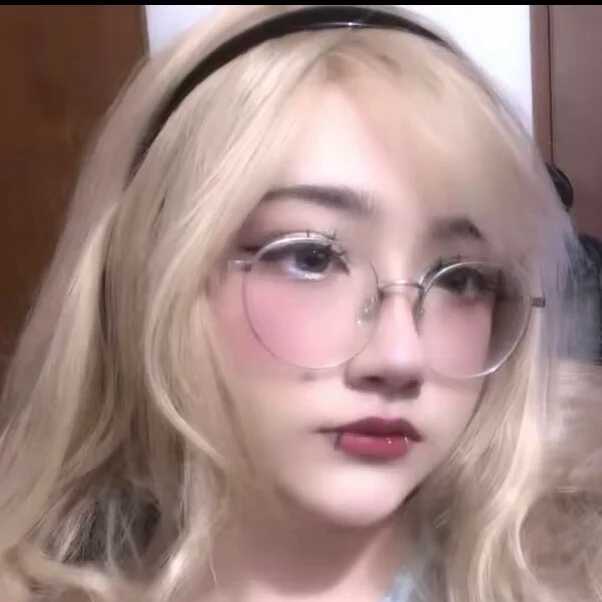 Livvelle — FansOnlyX creator profile
