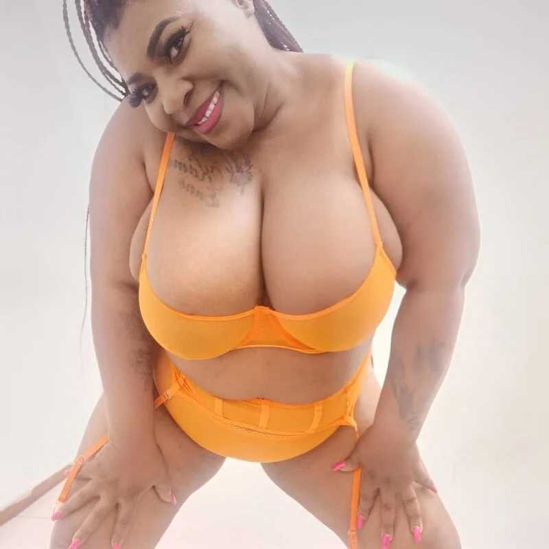 Ebonyhotass26 — FansOnlyX creator profile