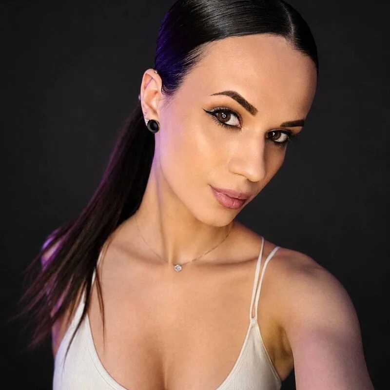ItsAlisia — FansOnlyX creator profile