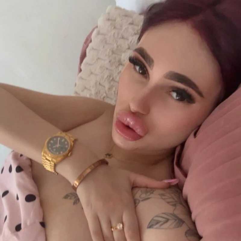 bella_vex — FansOnlyX creator profile