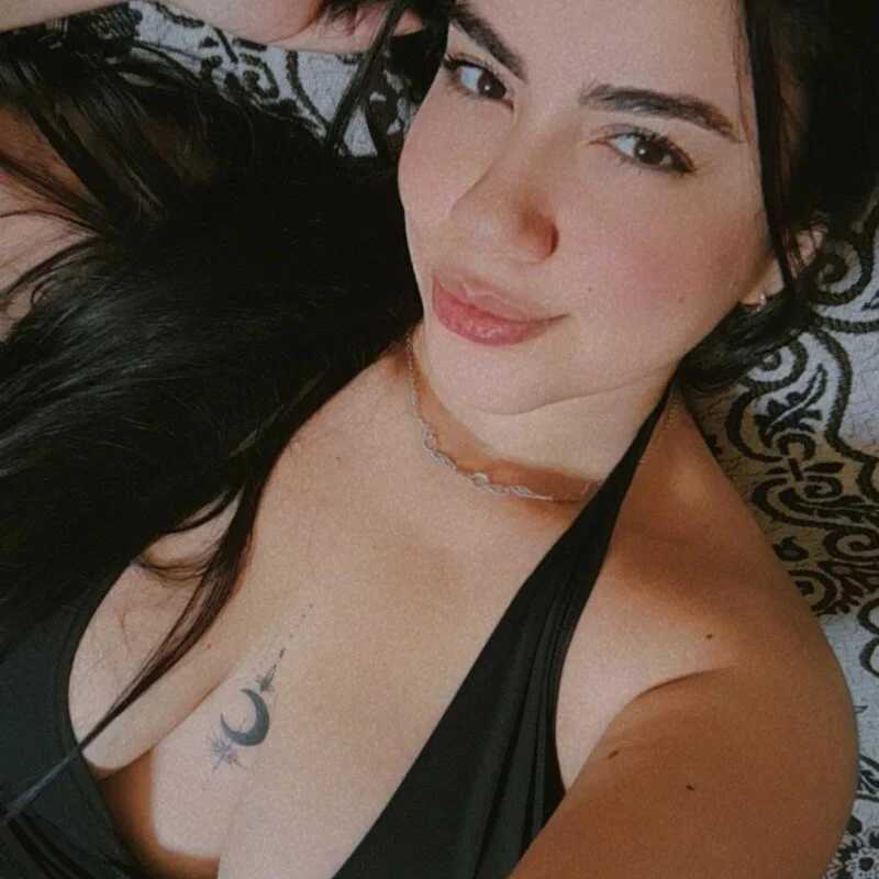 ImjustMia — FansOnlyX creator profile