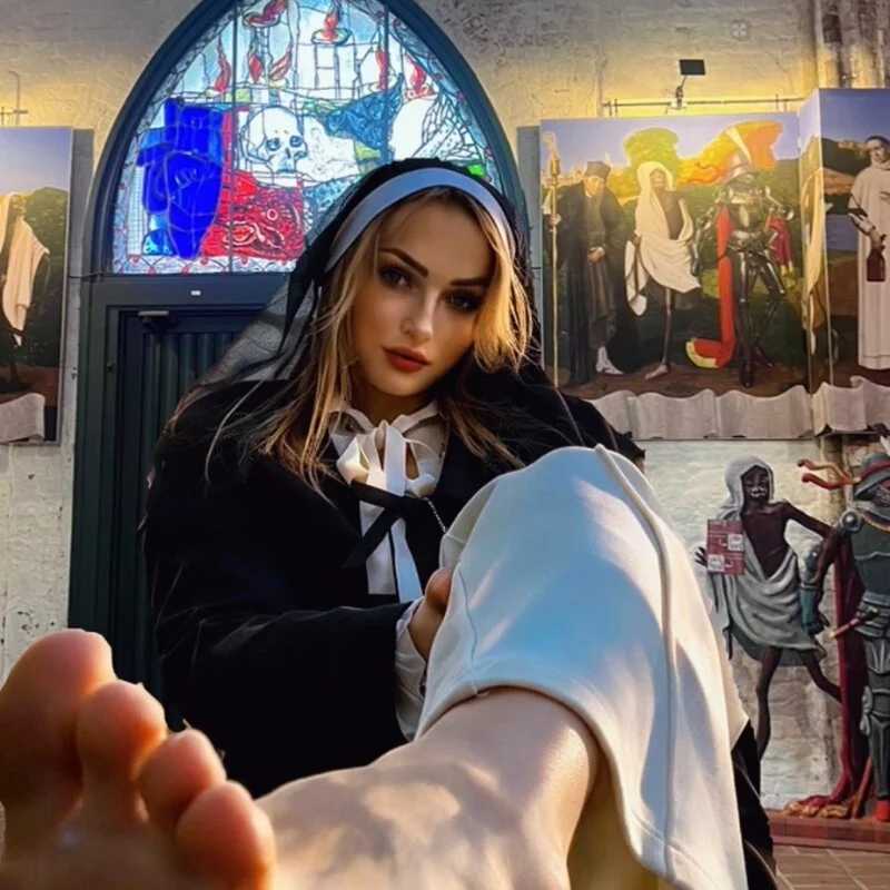 SaintlyRiskyAnnebelle — FansOnlyX creator profile