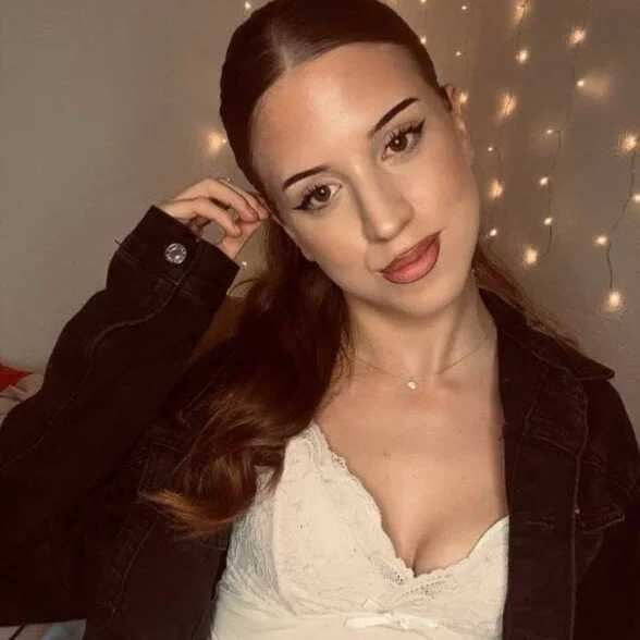 JuliaSweet18 — FansOnlyX creator profile