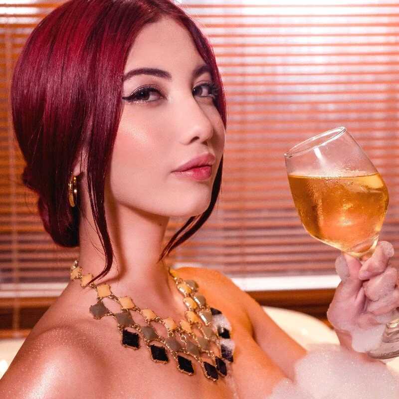 Eva_paradisee — FansOnlyX creator profile