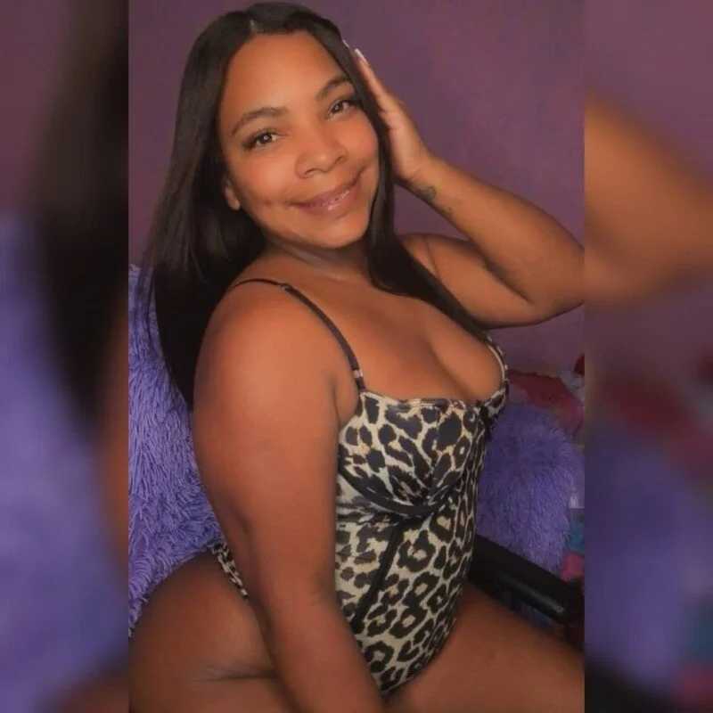 urCurvyEbony — FansOnlyX creator profile