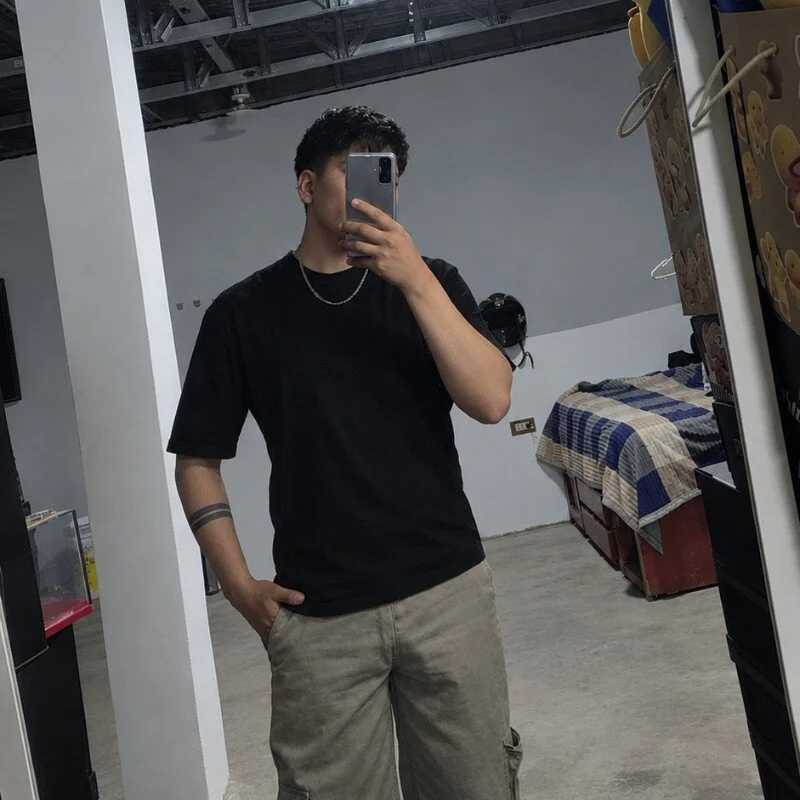 Ed9898 — FansOnlyX creator profile