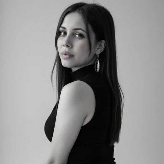 Lunaraa — FansOnlyX creator profile