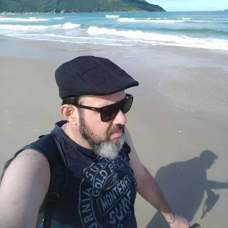 Leocesar37 — FansOnlyX creator profile