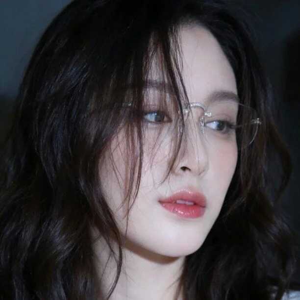 xingchen-002 — FansOnlyX creator profile