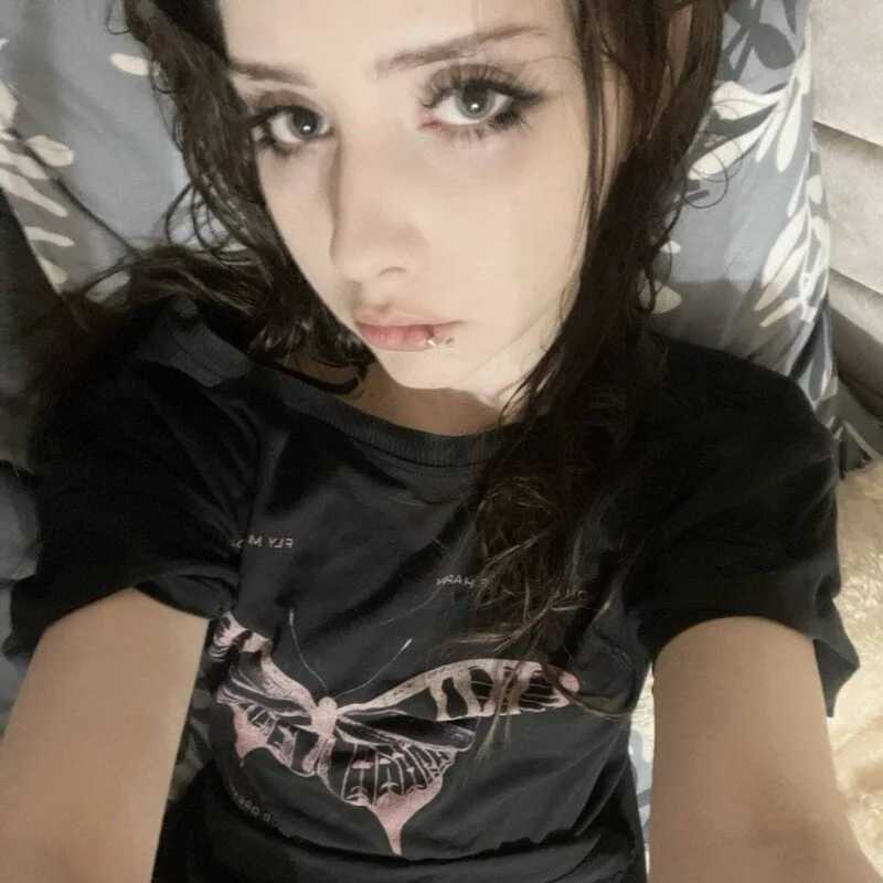 Bella_Spilbert — FansOnlyX creator profile