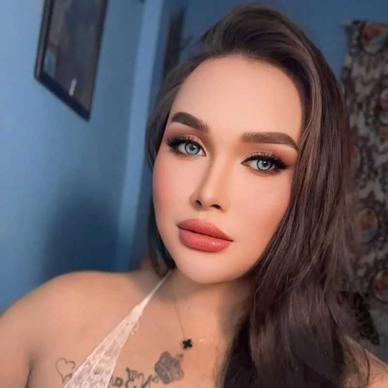 hollynicole — FansOnlyX creator profile