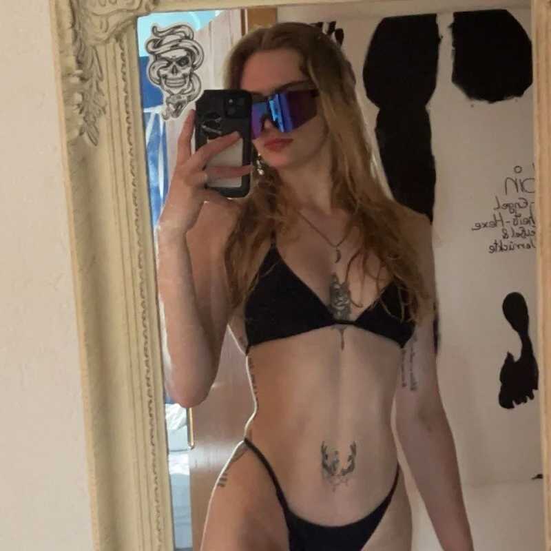 MelissaPeachi — FansOnlyX creator profile
