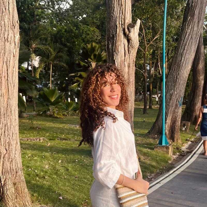 Lili_Blwm — FansOnlyX creator profile