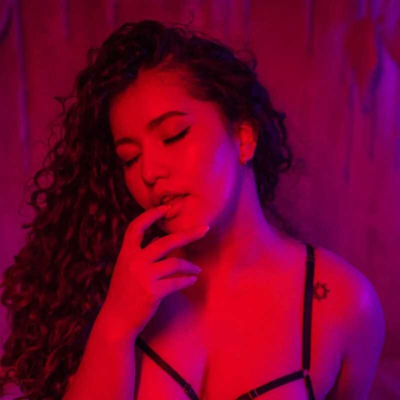 SummerLuna — FansOnlyX creator profile